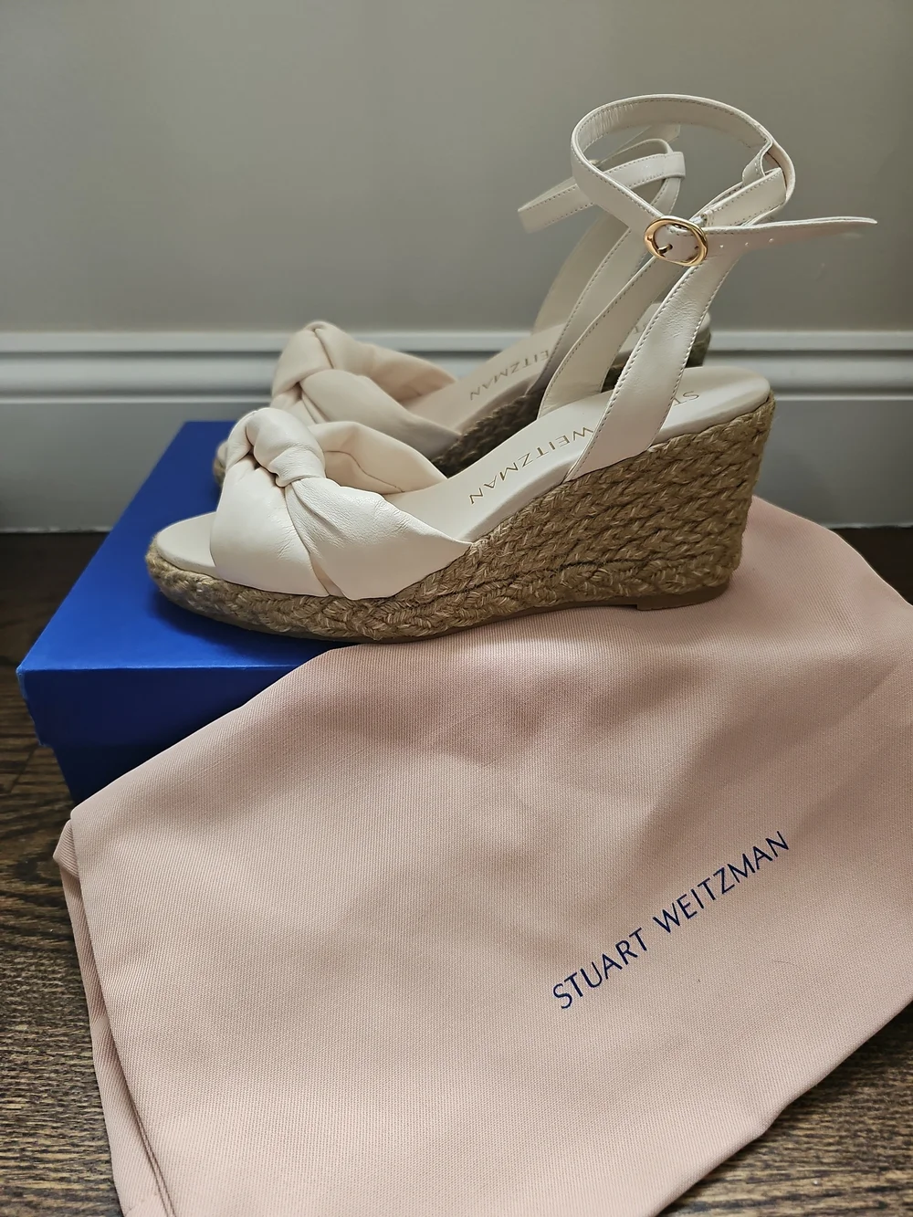 Stuart Weitzman elegant stuart